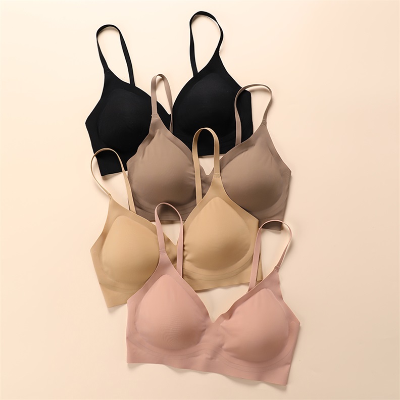 Seamless Bra (BX036) — close-up of cup edge, seam and soft-support construction