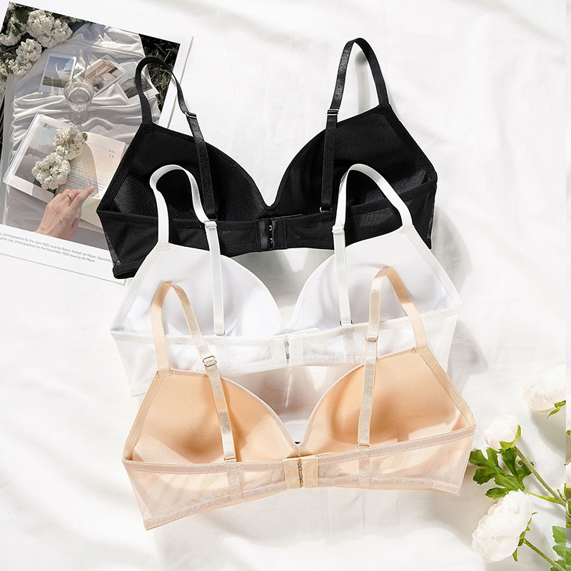 Push-Up Bra (382514) — close-up of cup edge, seam and soft-support construction