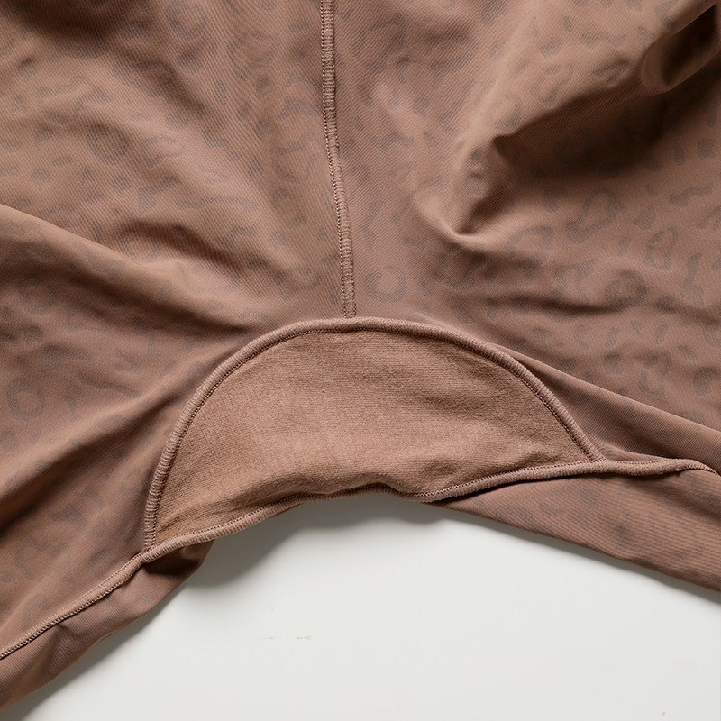 High-Waist Sculpting Tummy-Control Panty (SWS026) — strap, edge and anti-roll finishing detail