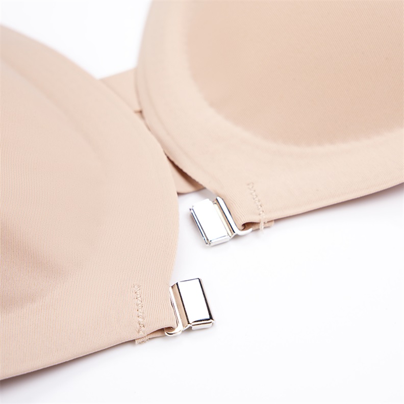 Seamless Push-Up Front-Closure Bra (BX183) — close-up of cup edge, seam and soft-support construction