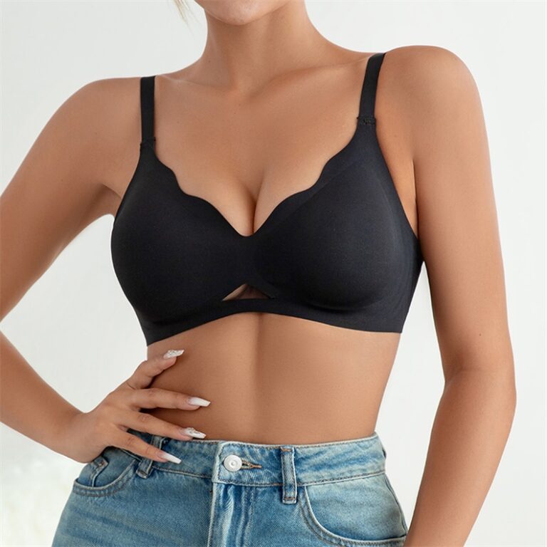 Seamless Wireless Removable-Pad Bra (BS134) — removable-pad construction and cup shaping