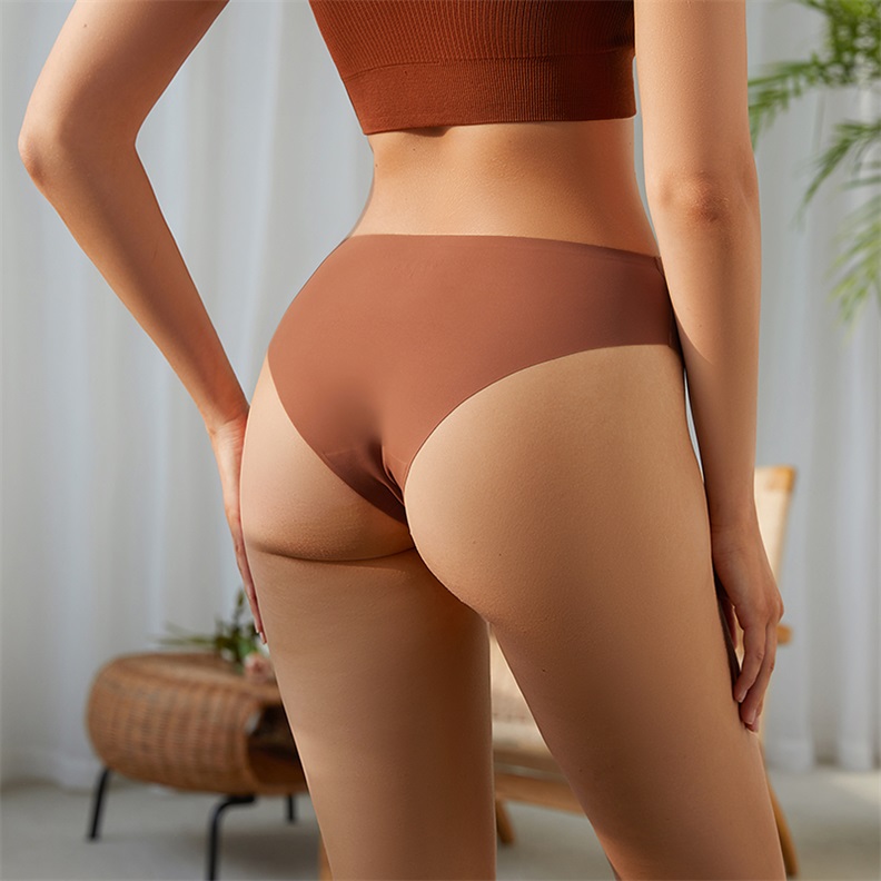 Seamless Lace Floral Thong (PS383) — side view showing rise, leg opening and stretch recovery