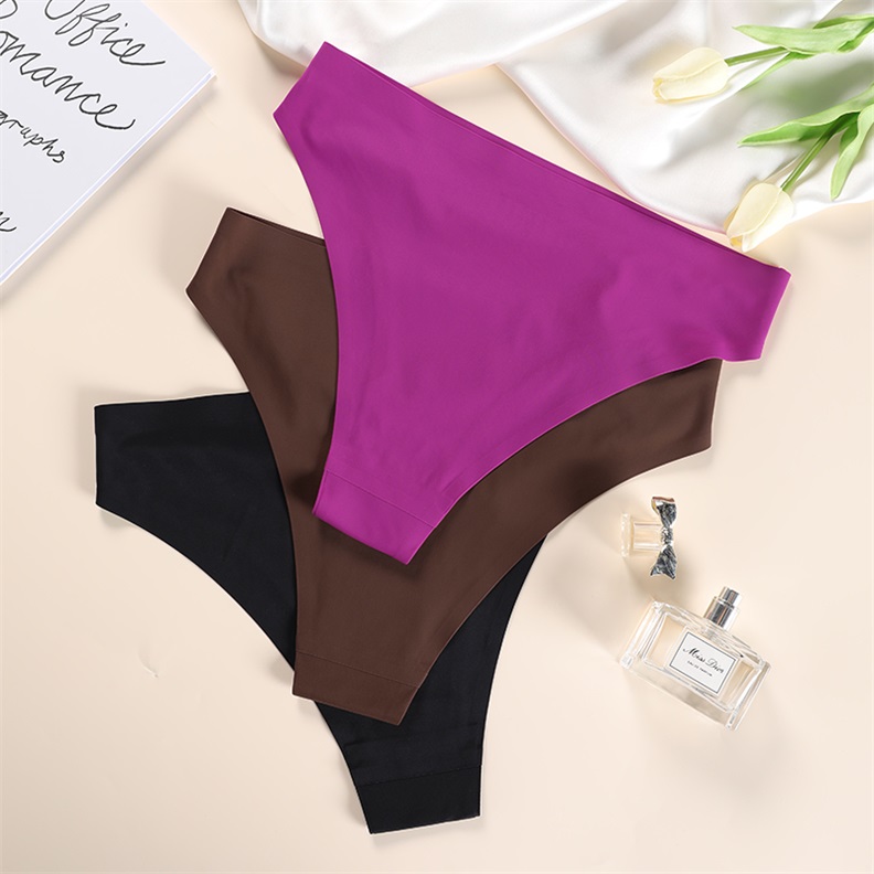 Seamless Mid-Rise Panty (PX217) — gusset, seam and edge construction close-up