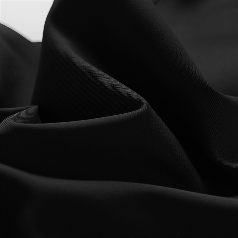 Seamless Mid-Rise Panty (PX217) — waistband and stretch-edge finishing detail