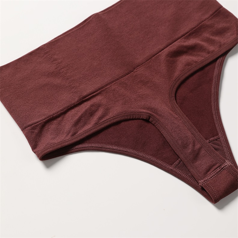Seamless High-Waist Cotton Panty (23T14) — waistband and stretch-edge finishing detail