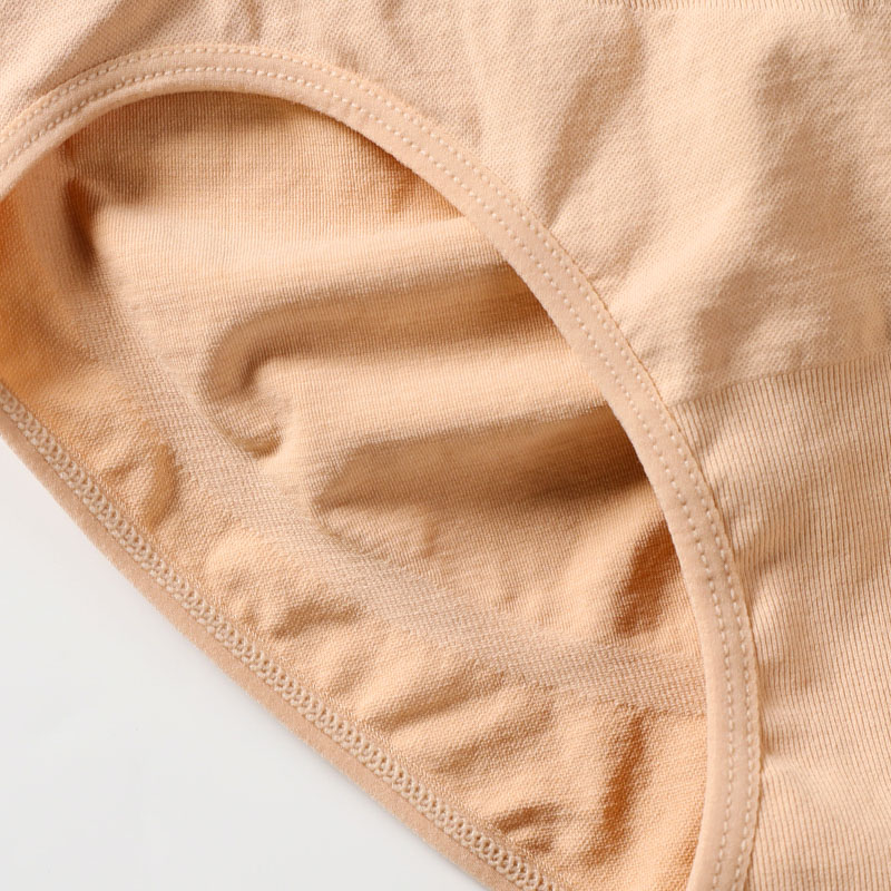 Seamless High-Waist Cotton Panty (S2404) — waistband and stretch-edge finishing detail