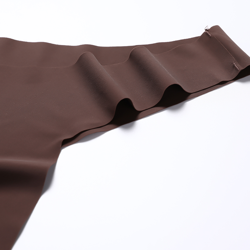 Seamless Mid-Rise Thong (PD171) — gusset, seam and edge construction close-up