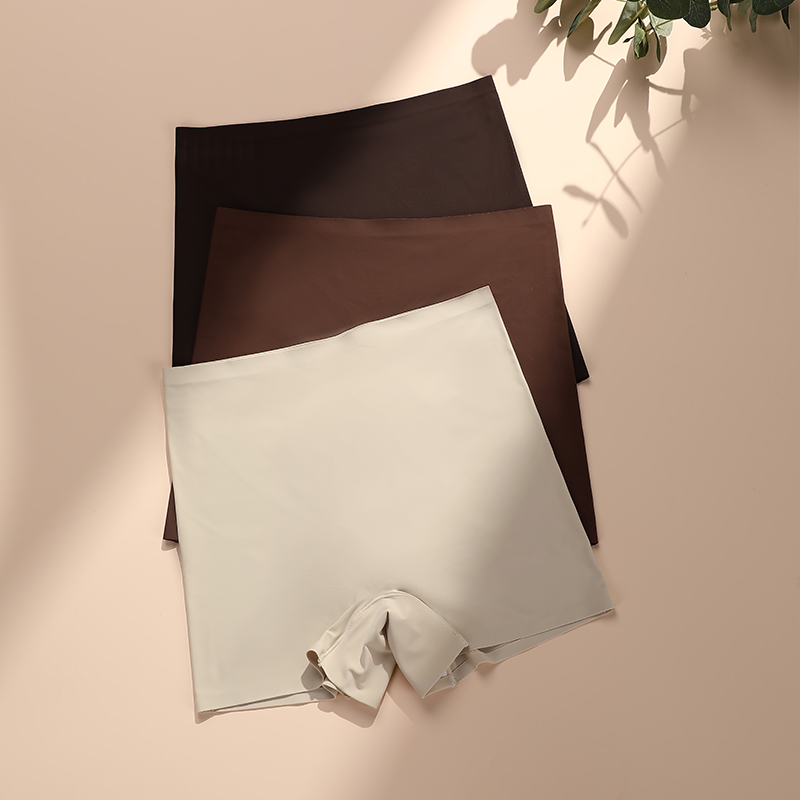 Seamless High-Waist Panty (T1584) — gusset, seam and edge construction close-up