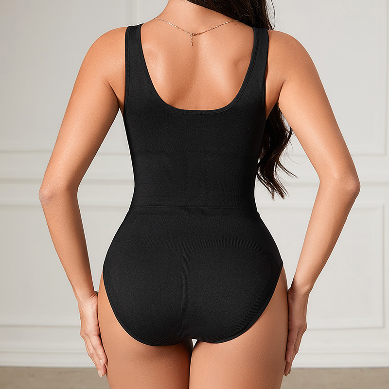 Seamless Tummy-Control Sculpting Shapewear Bodysuit (CX038) — three-quarter view of the sculpting shapewear silhouette