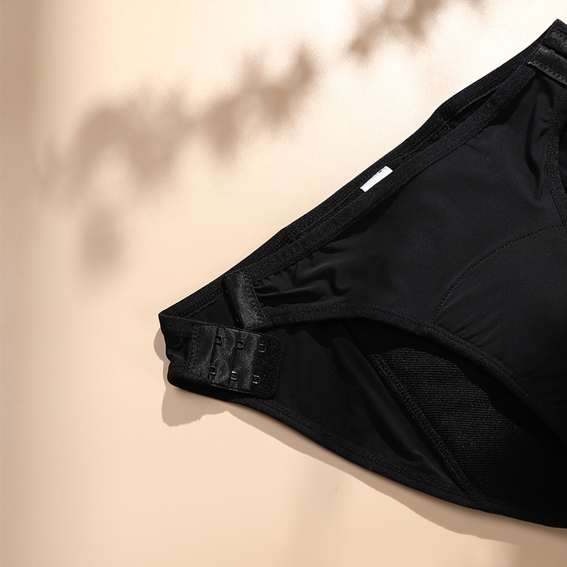 Seamless 4-Layer Leakproof Period Panty (AD105) — close-up of the multi-layer absorbent core construction