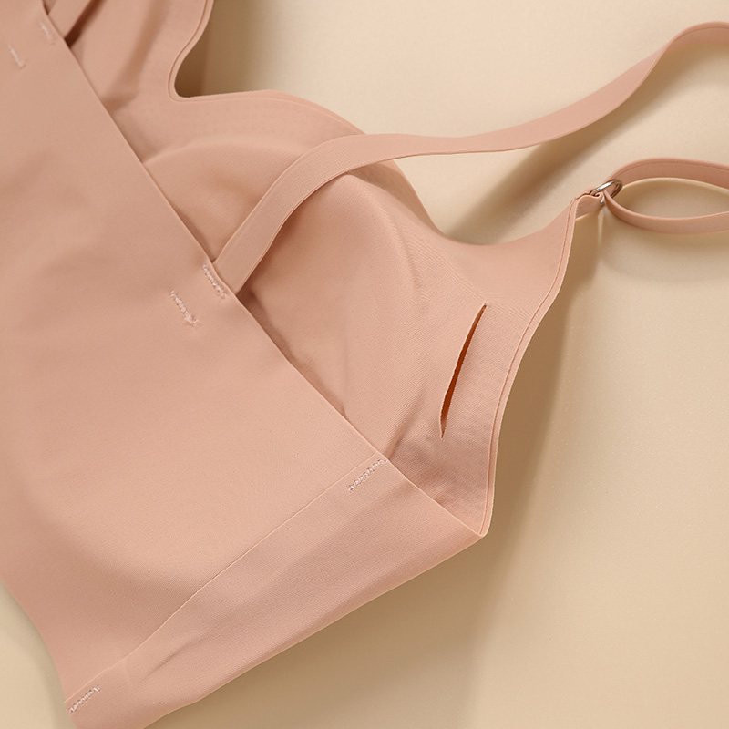 Seamless Wireless Front-Closure Bra (B2106D002) — fabric, elastic and finishing detail for a private-label bra range