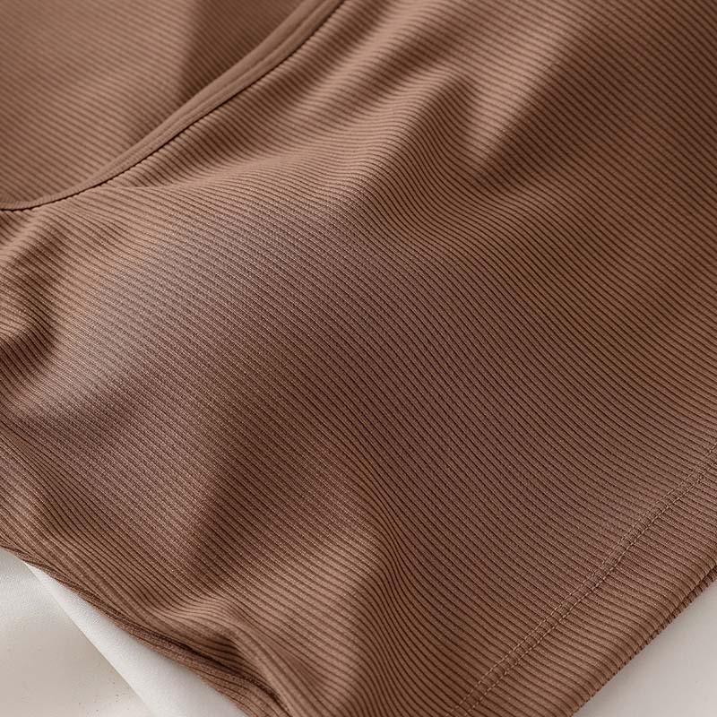 Seamless Removable-Pad Tank Bra (BX193) — close-up of cup edge, seam and soft-support construction