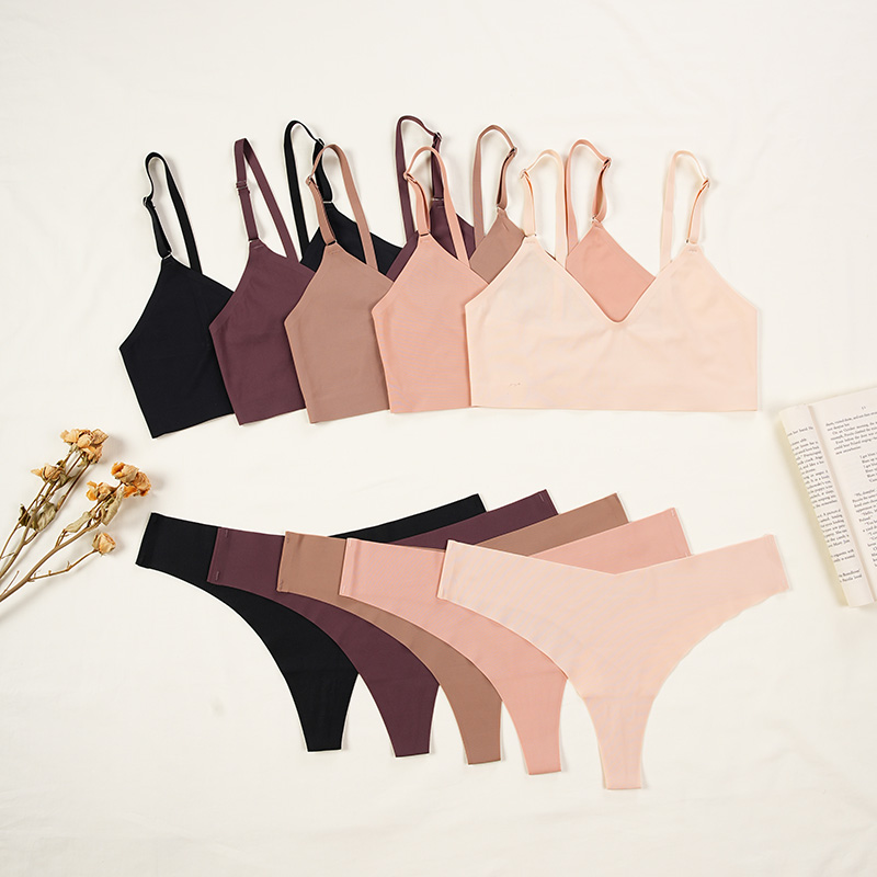 Seamless Bra Set (BPD109) — bra back closure and adjustable strap detail