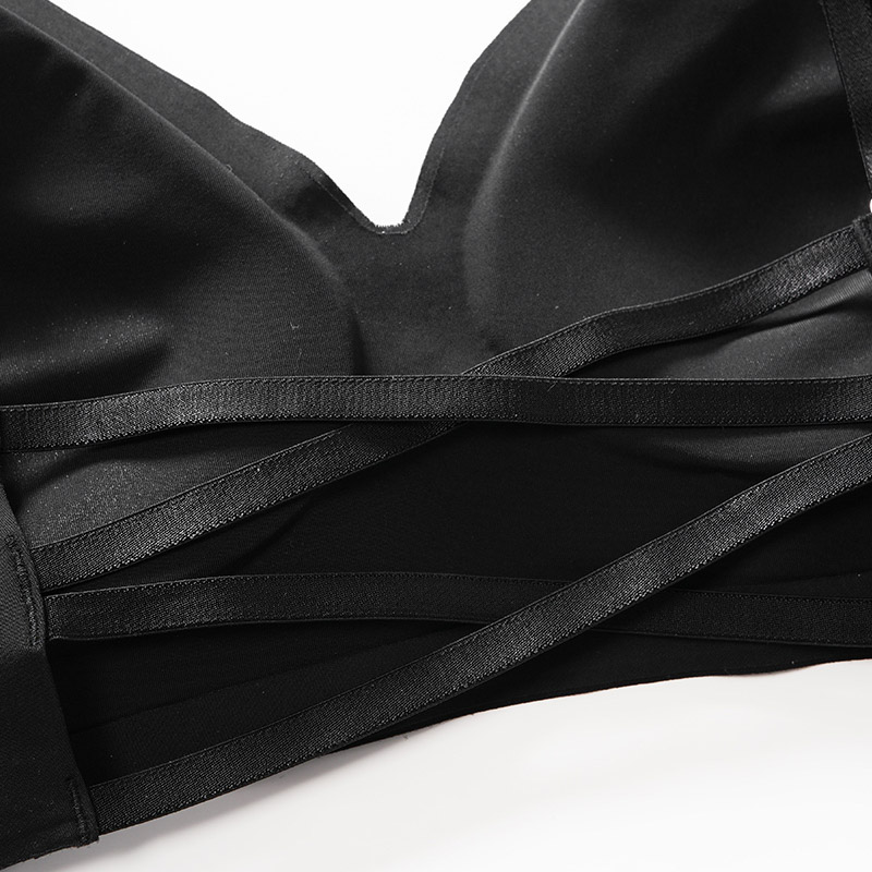 Seamless Bra (BX123) — alternate view showing seamless edge and stretch fit