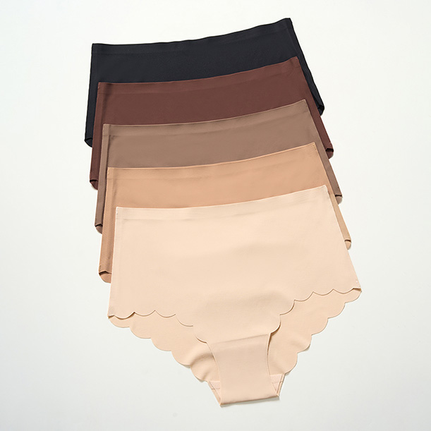Seamless Ribbed Panty (PY796) — side view showing rise, leg opening and stretch recovery