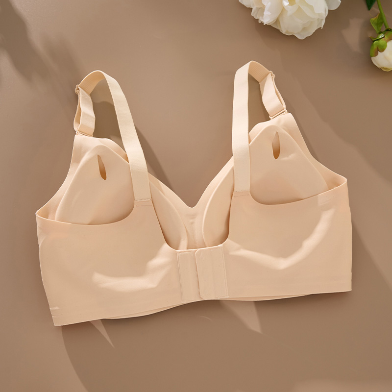 Seamless Wireless Removable-Pad Bralette (CR-601) — back closure and strap adjustment detail for OEM bra production