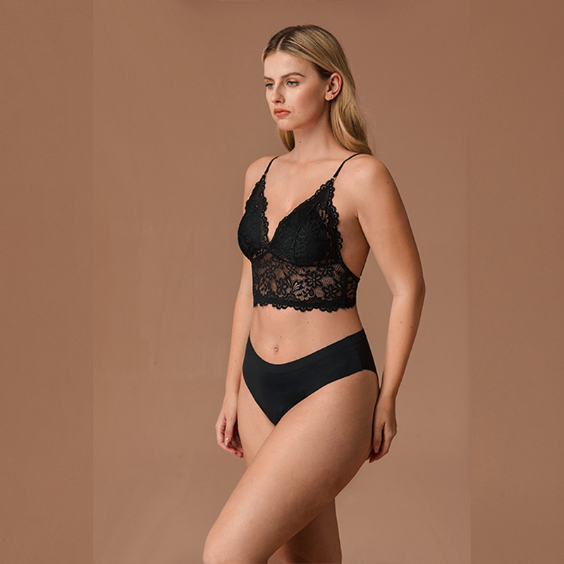Wireless Lace Bralette (BX470) — back view showing adjustable straps and hook-and-eye closure