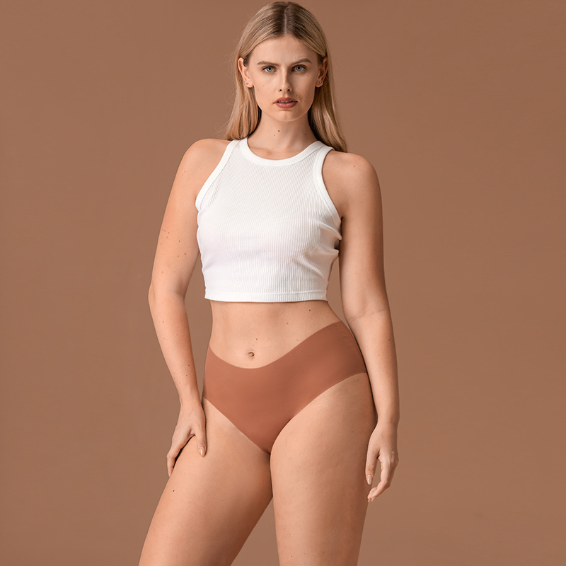 Seamless No-Show Mid-Rise Brief (P0025) — mid-rise fit and coverage