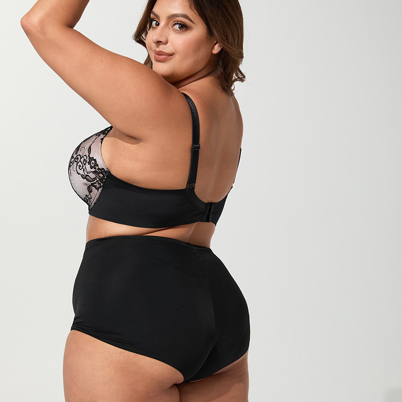 Full-Coverage Plus-Size Lace Bra (BY835PLUS) — alternate colourway showing fabric, cup and trim coordination