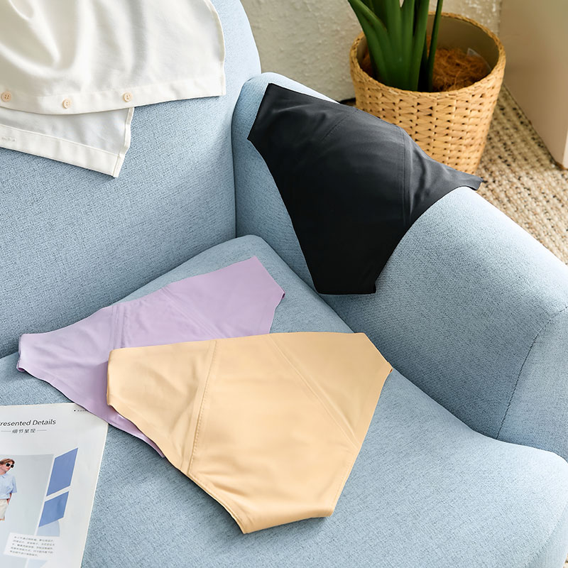 Seamless No-Show Period Panty (AA095) — gusset and -core layout for period panty OEM production