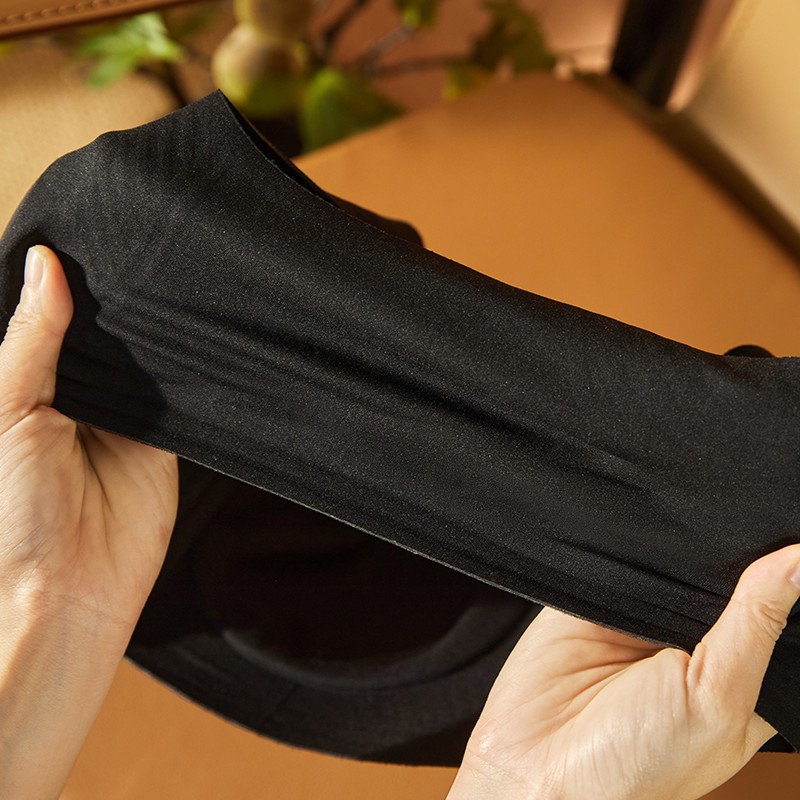 Seamless Wireless Bra (BM1662) — back closure and strap adjustment detail for OEM bra production