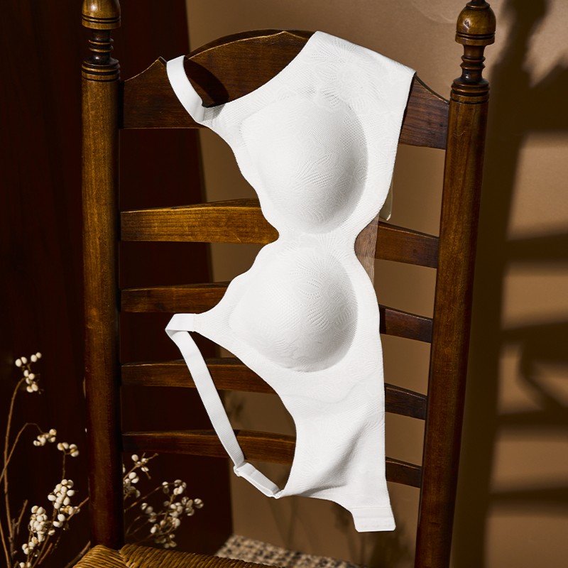 Lace Bra (BF1571) — flat-lay view showing colour options for custom bra production