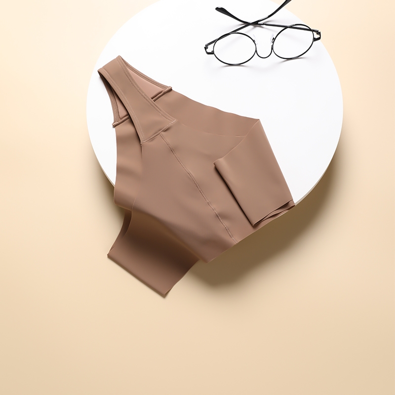 Seamless High-Waist Cotton Thong (PD213) — waistband and stretch-edge finishing detail
