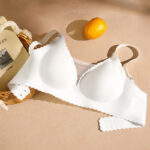 Seamless Removable-Pad No-Show Bra (BJ1146) — removable-pad construction and cup shaping