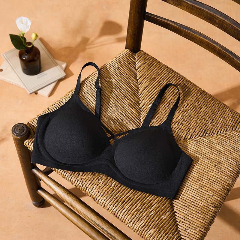Bra (BZ1584) — back view showing adjustable straps and hook-and-eye closure