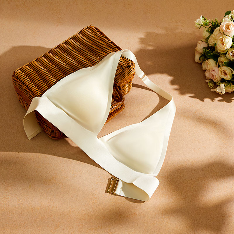 Seamless Wireless Triangle Tank Bra (BJ1830 + BJ1830A) — wireless support and underband construction