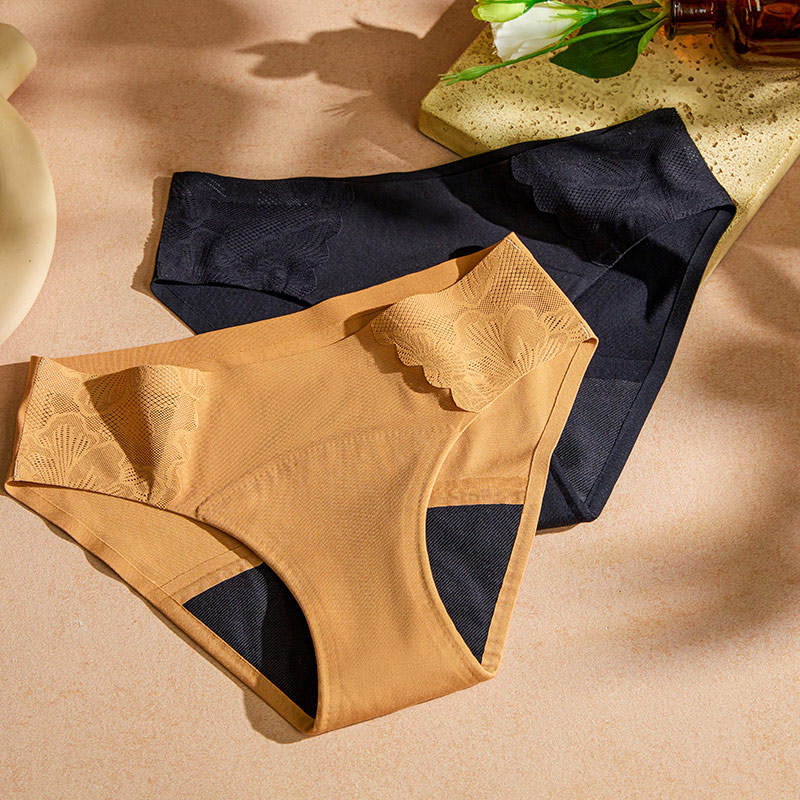 Absorbent Lace Modal Period Panty (AH160) — reusable period panty coverage and gusset placement