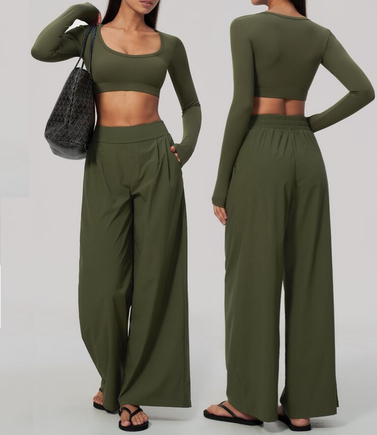 2-Piece Pockets Activewear Set: front fit showing silhouette, waistband and activewear coverage