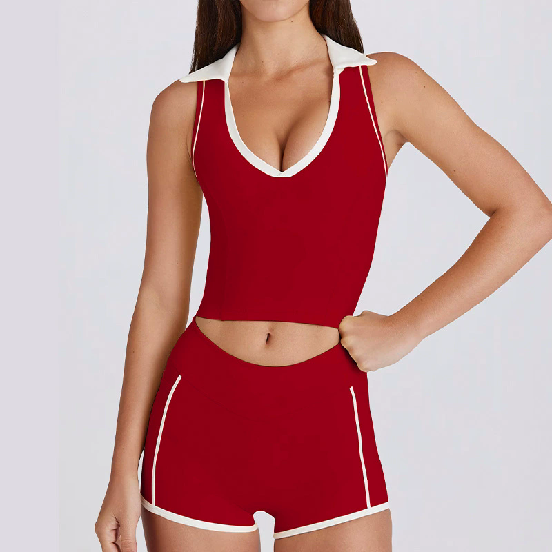 Plus-Size Activewear Set: front fit showing silhouette, waistband and activewear coverage