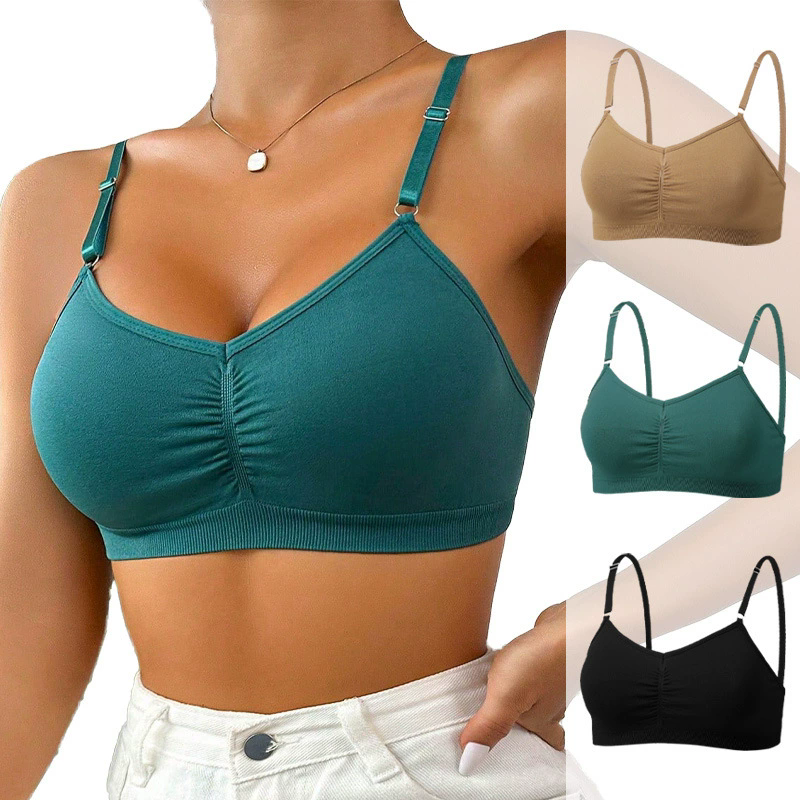 Plus-Size Sports Bra (W6772): front fit showing silhouette, waistband and activewear coverage
