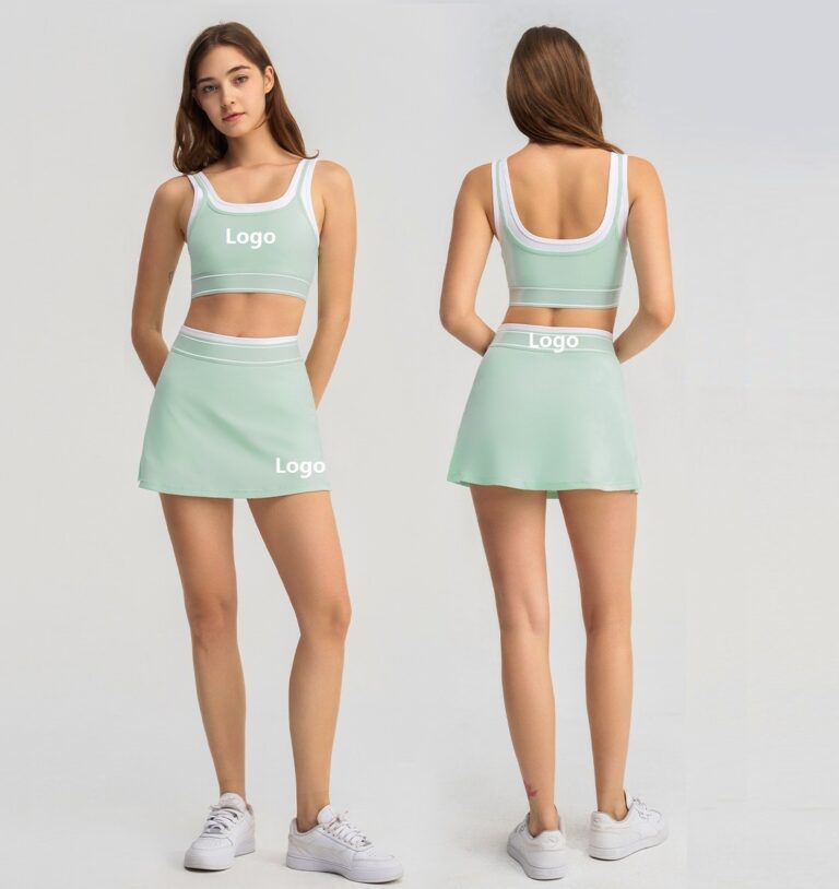Plus-Size Activewear Set: front fit showing silhouette, waistband and activewear coverage