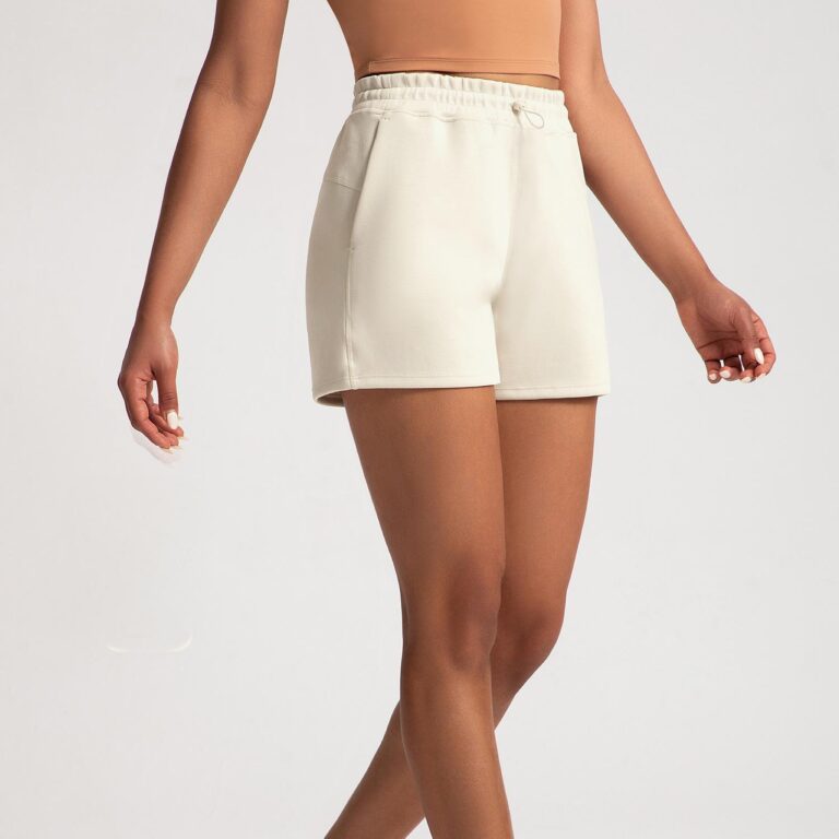 High-Waist Activewear Shorts (LJ-DK117): front fit showing silhouette, waistband and activewear coverage
